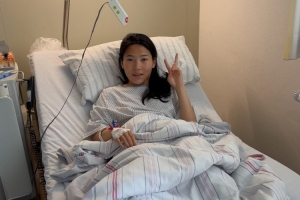 j9-沈梦露社媒晒接受韧带修复手术照：不惧、无畏、归来毅然