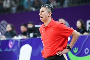 j9-媒体人：男篮目前确定的热身赛在7月下旬 对手是委内瑞拉和波黑