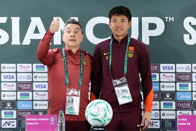 j9-体坛联播｜U23国足今晚冲击亚洲杯四强，曼城签下格伊|里尔|乌斯曼·登贝莱|中国队|中国男足|U23亚洲杯_新浪体育_新浪新闻